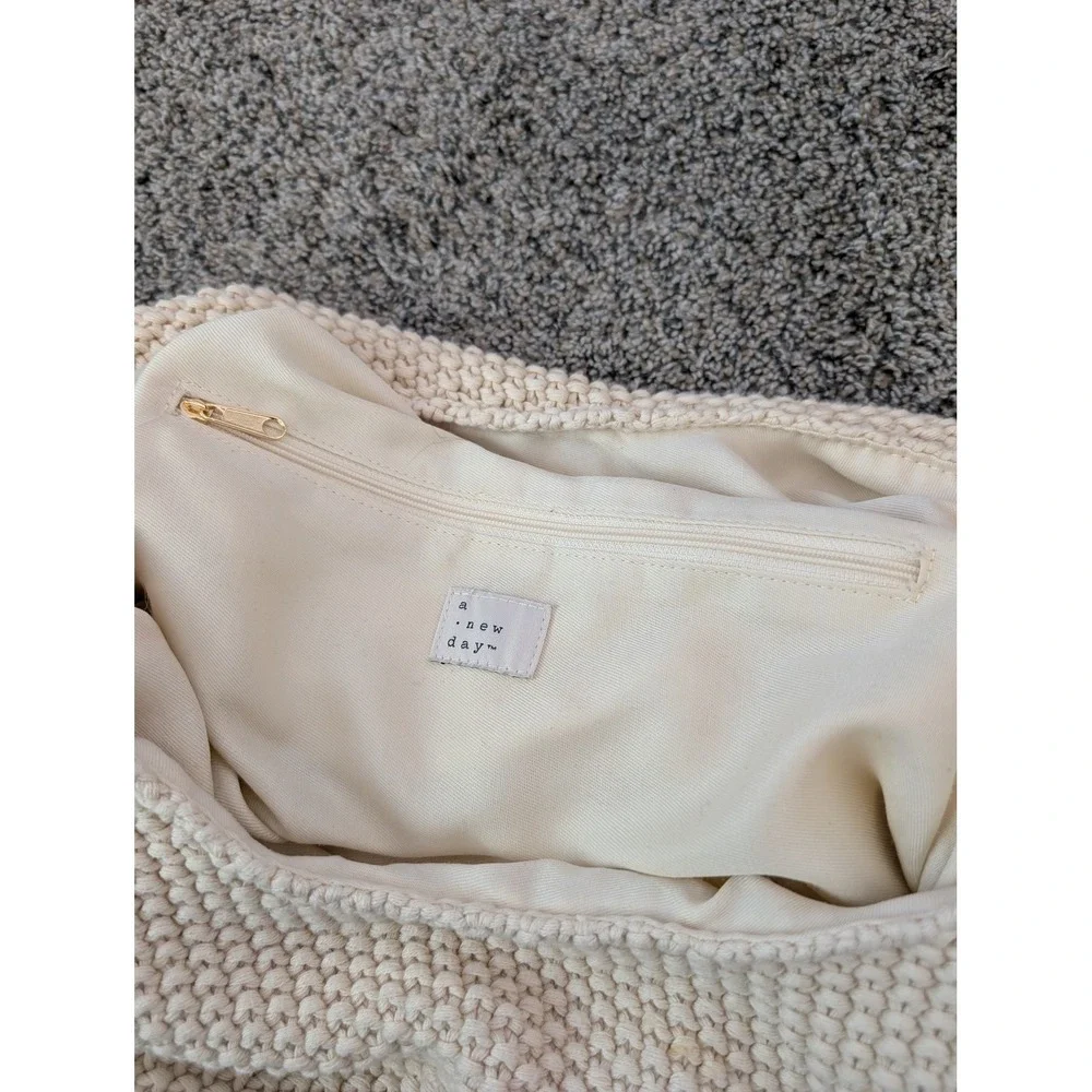 A‎ New Day Cream Chunky Knit Hobo Shoulder Bag Slouchy Magnetic Snap Ivory